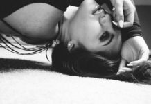 Fantasías sexuales. ¿Soy «normal»? Mujer tumbada