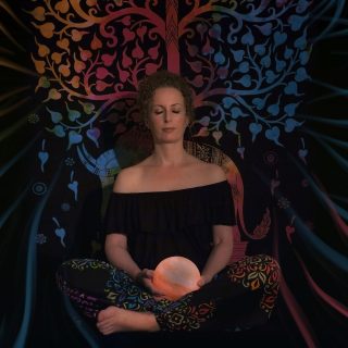 Mujer-meditando