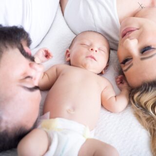 Pareja y bebé